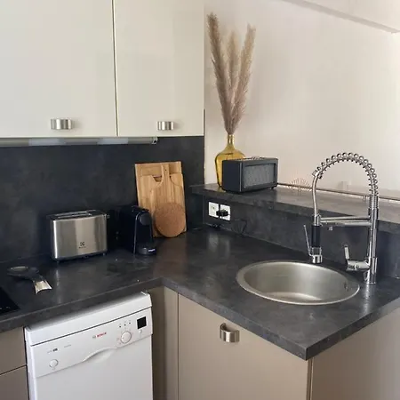Loft De Charme Avec Jardin Prive Et Parking, A 5 Min Du Vieux-bassin アパート