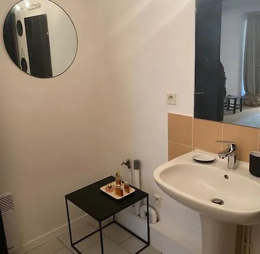 Loft/jardin Et Parking : Le Petit Clos Bourdet Апартаменты Онфлёр