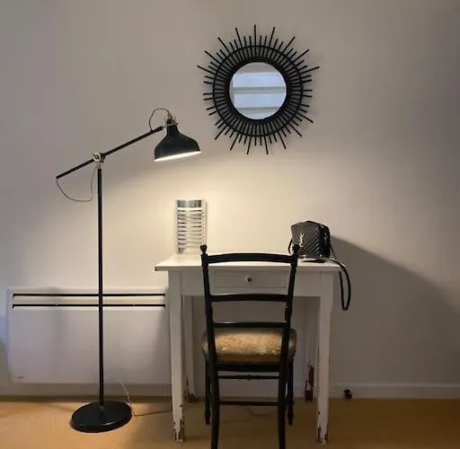 Апартаменты Loft/jardin Et Parking : Le Petit Clos Bourdet Онфлёр